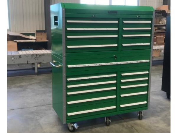 Tủ để xe bằng kim loại trên bánh xe