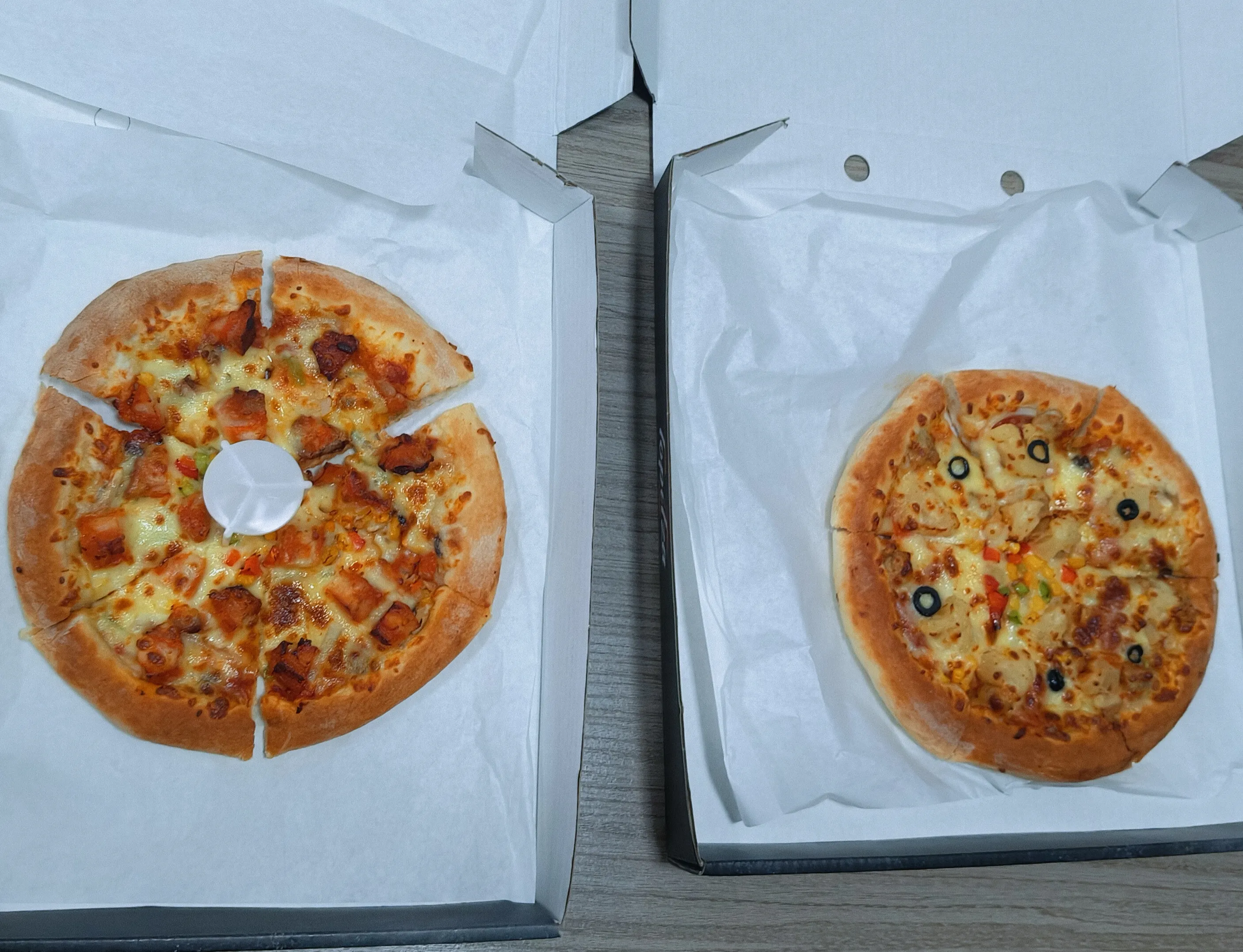 Giờ trà chiều của nhóm CYJY: bữa tiệc pizza khơi dậy những tia lửa sáng tạo